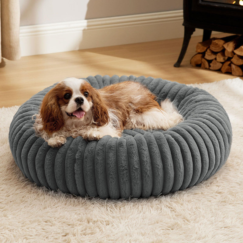 Create a Cozy Retreat for Your Pet with Our High Grammage Plush Round Warm Pet Bed Mat